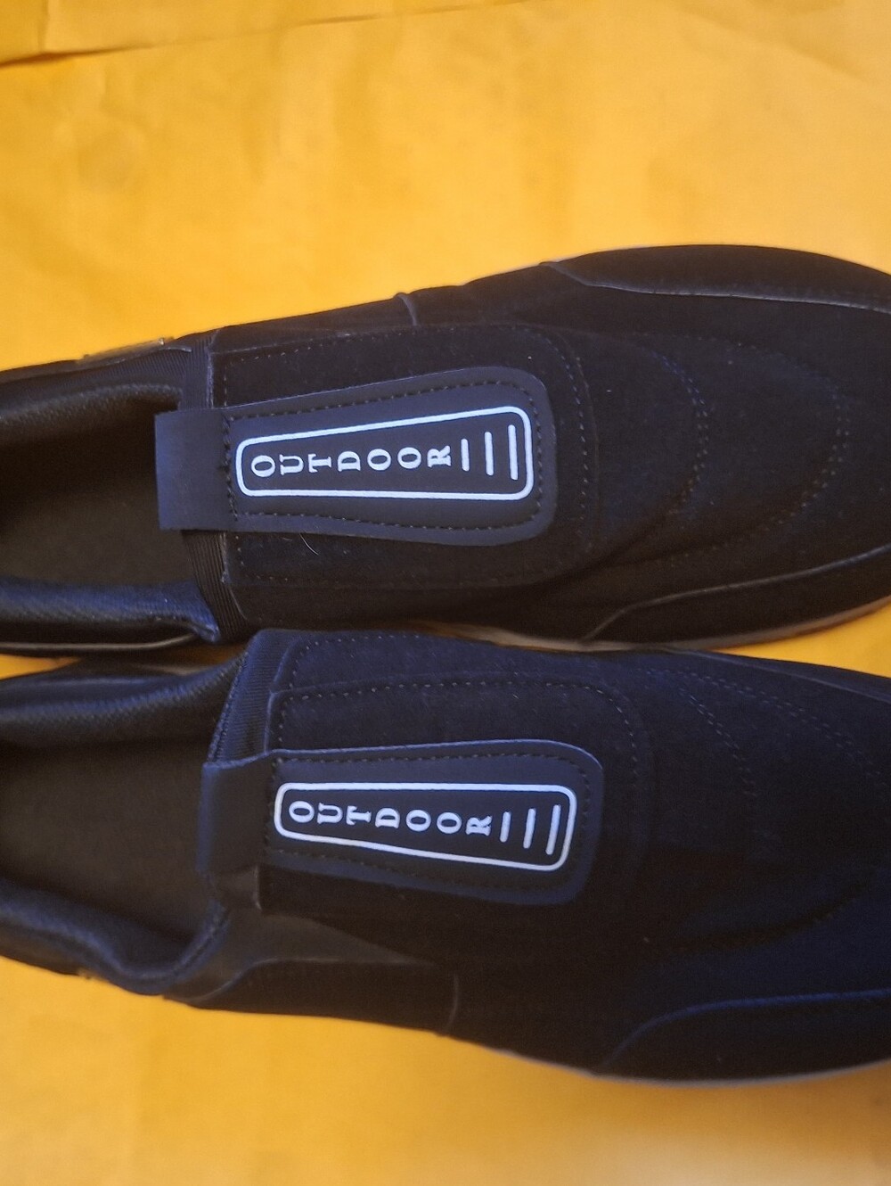 Men's Outdoor Black Slip-On  Shoes Eur Sz 43 US Men 9.5 - 10